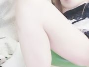 美少妇磨人的小妖精坐在椅子上用黄瓜插穴大秀 听声音 水好多 插的骚穴水哗啦啦响