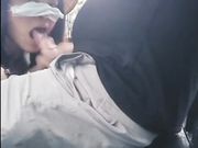 碎花连衣裙少妇户外勾引帅哥河边凉亭抱坐式啪啪口爆精液太浓要抽口烟缓缓